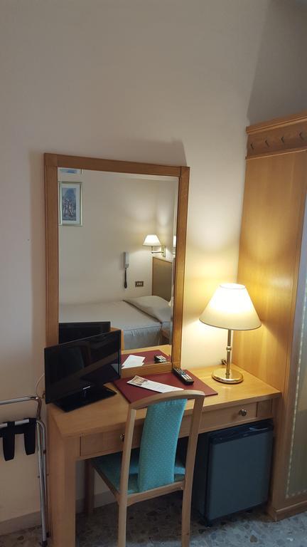 Nuovo Albergo Киети Екстериор снимка