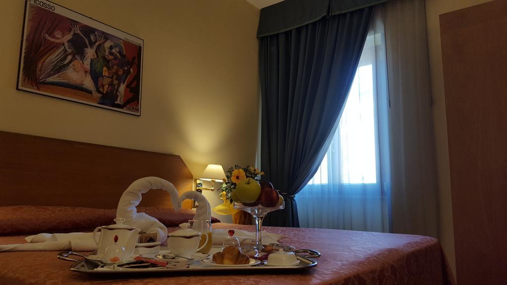 Nuovo Albergo Киети Екстериор снимка